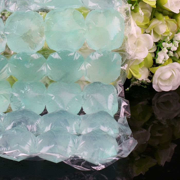 The Ultimate Guide to Using an Ice Bag for Picture-Perfect Drinks